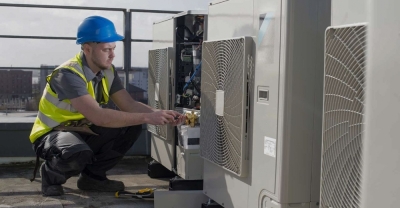 Técnico Auxiliar en Instalaciones Frigoríficas y de Climatización + IA